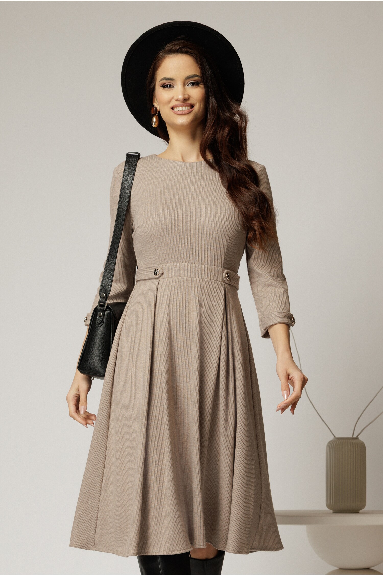 Rochie DY Fashion Bej Tricot Midi Elegantă