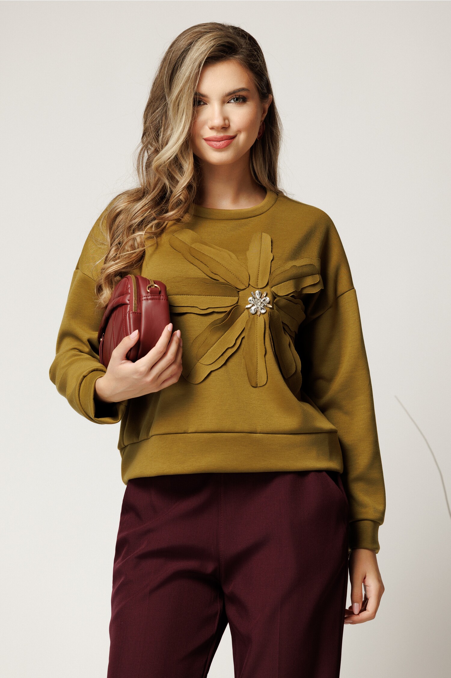 Bluza Mustar cu Floare și Strasuri | Stilată