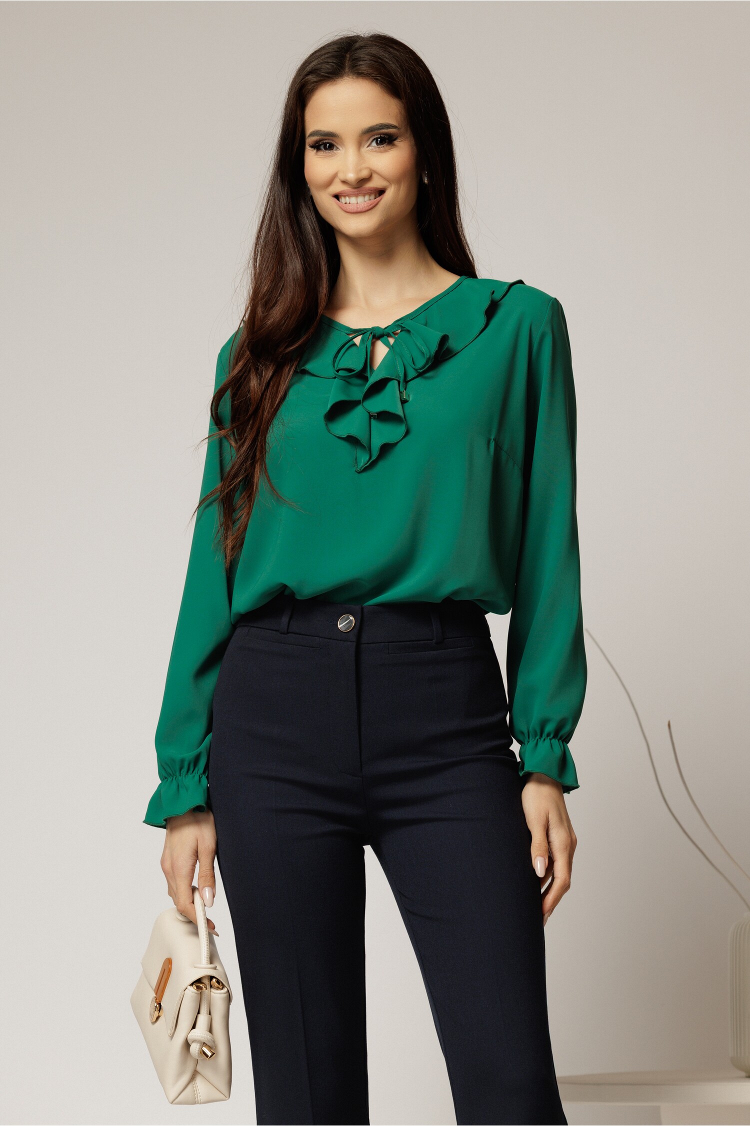 Bluza Verde Eleganta cu Volanase si Snur
