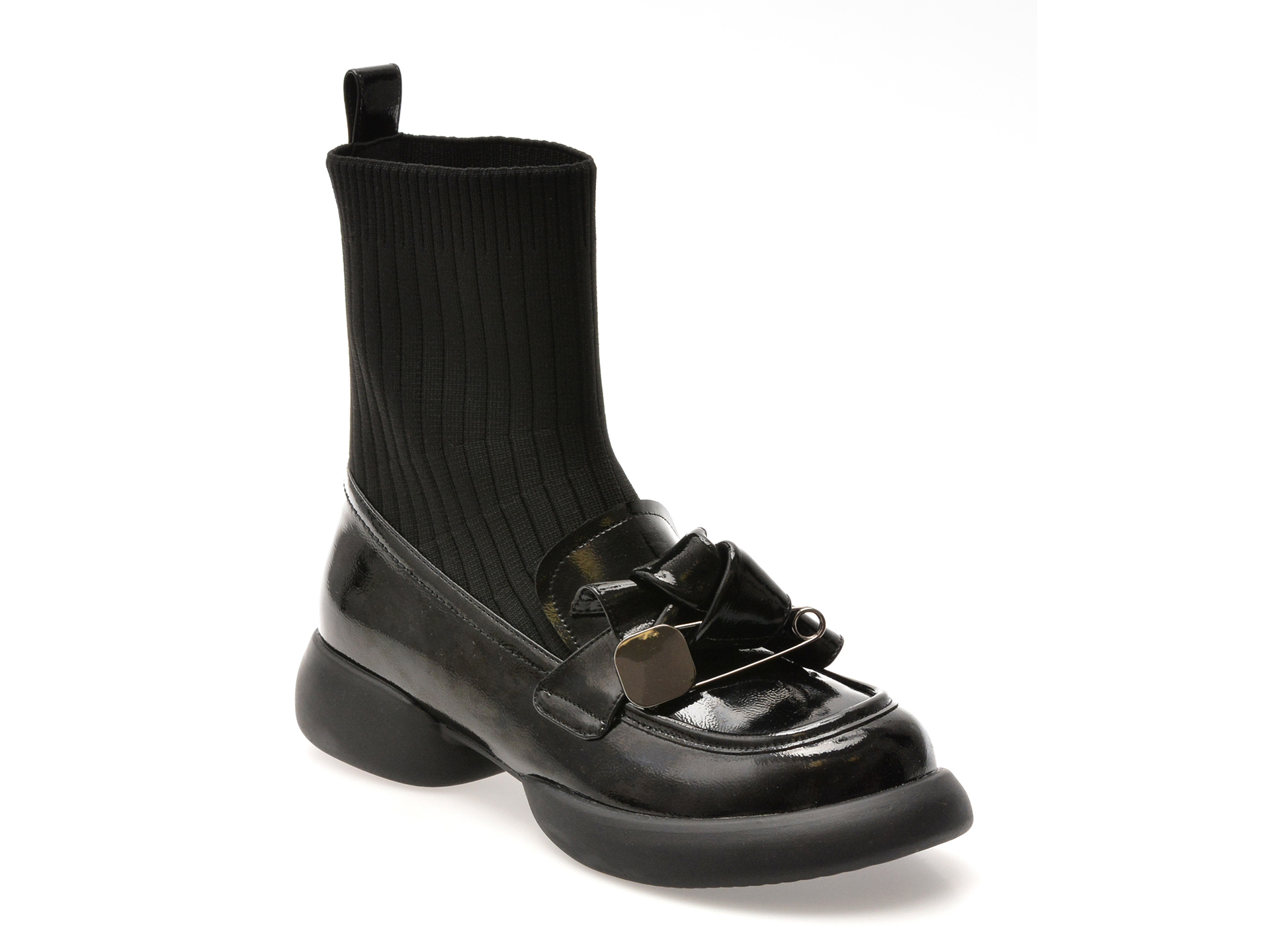 Ghete GRYXX negre din piele lacuită