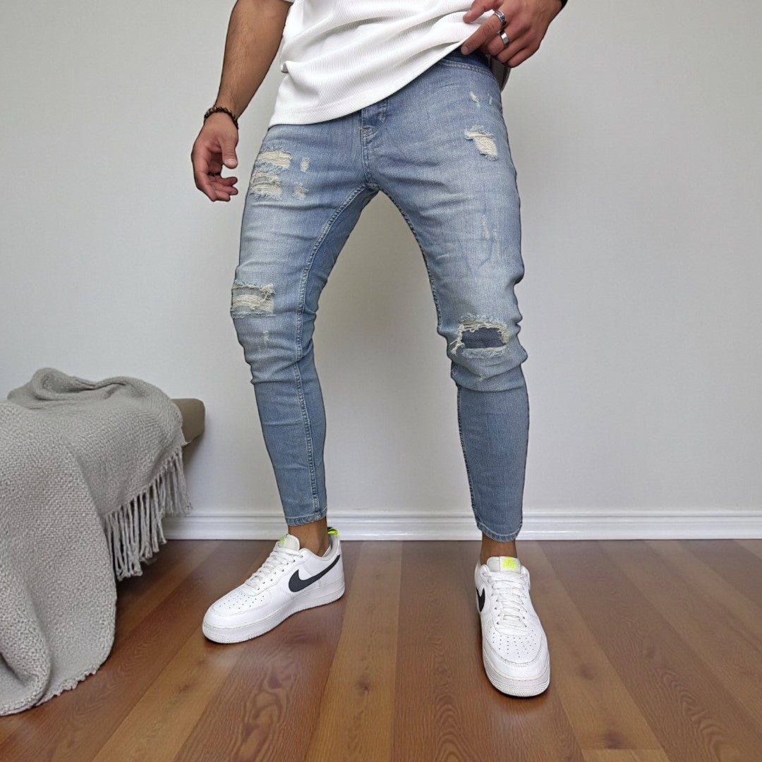 Blugi Barbati Conici Eleganti si Confortabili