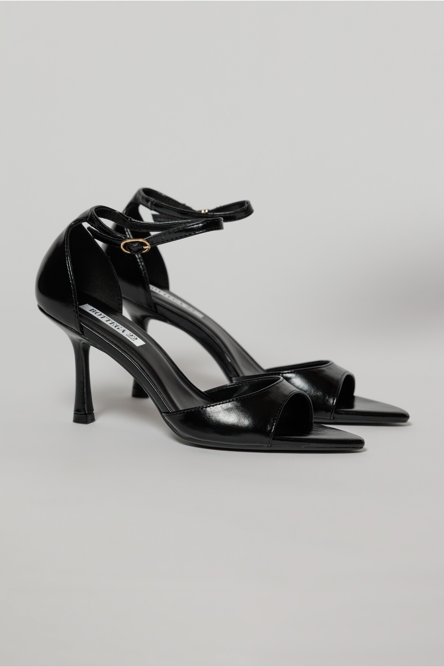 Sandale Negre Elegante cu Toc Subțire și Vârf Ascuțit