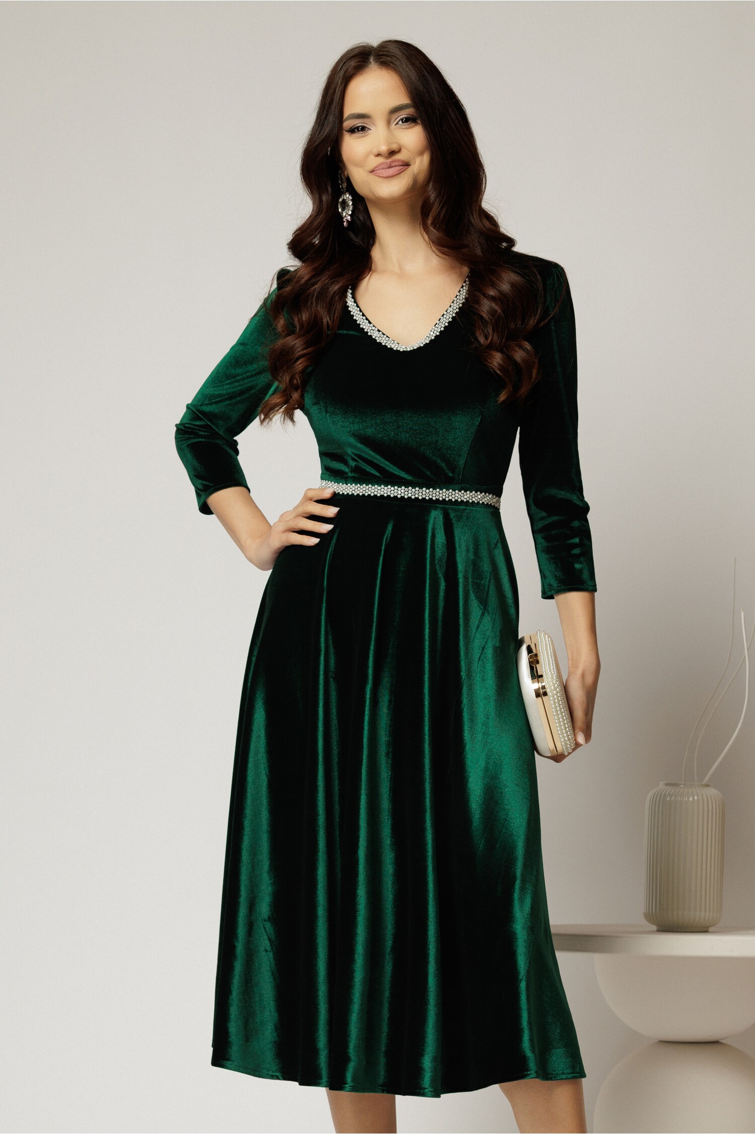 Rochie DY Fashion Catifea Verde cu Perle Eleganta