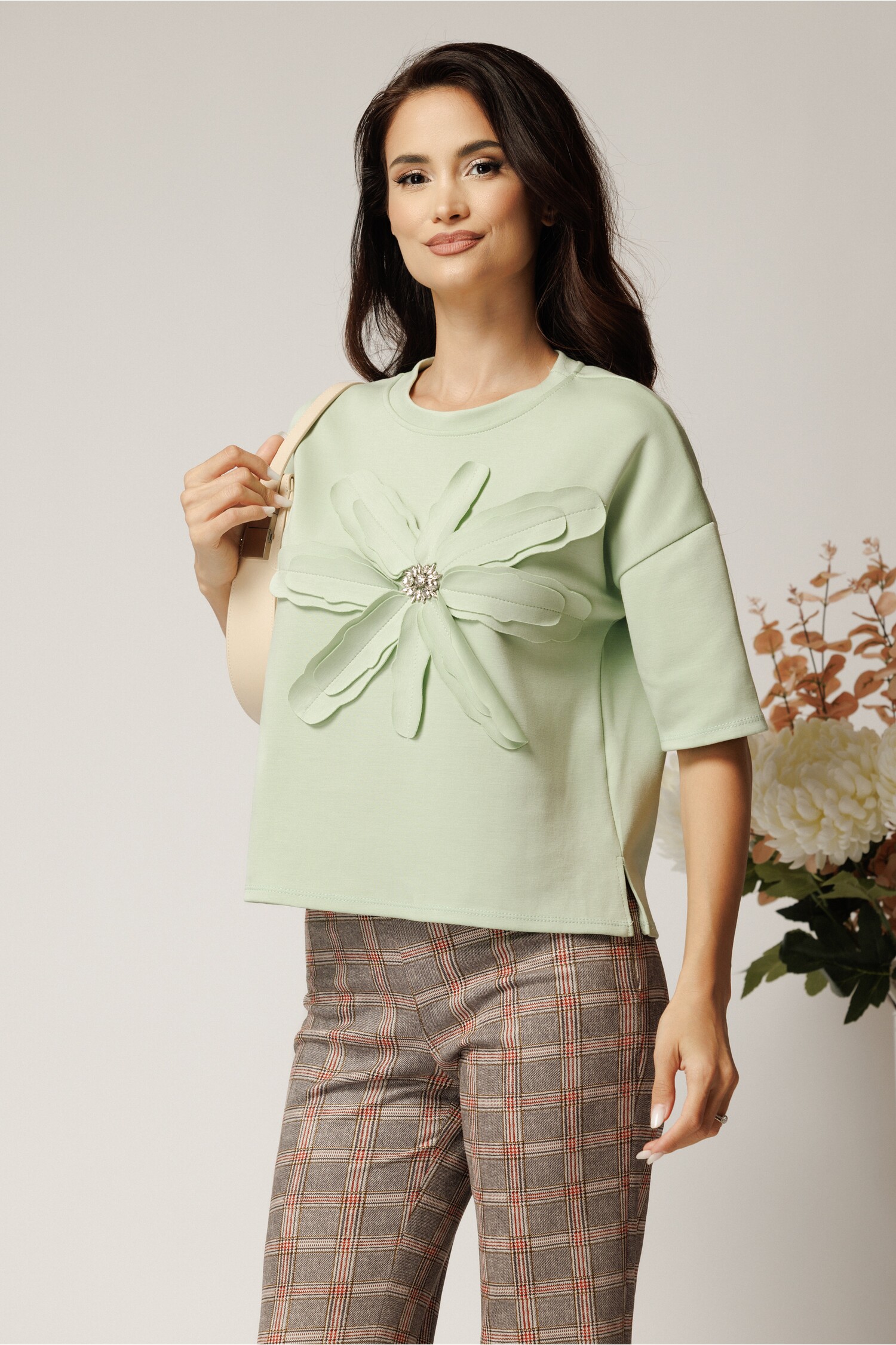 Bluza Viscoză Verde cu Flori și Strasuri | Eleganță