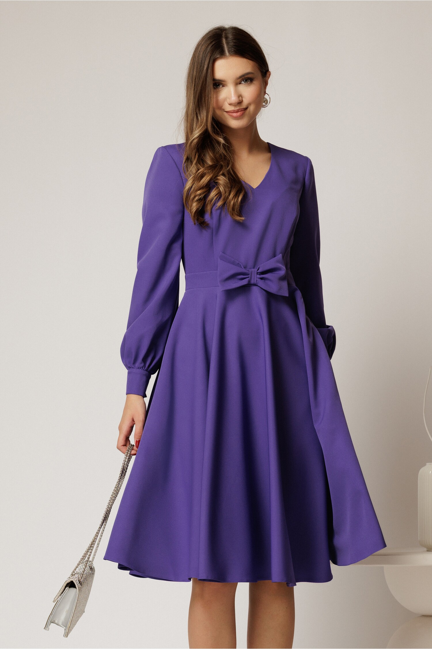 Rochie Mov Midi DY Fashion cu Fundă și Decolteu V