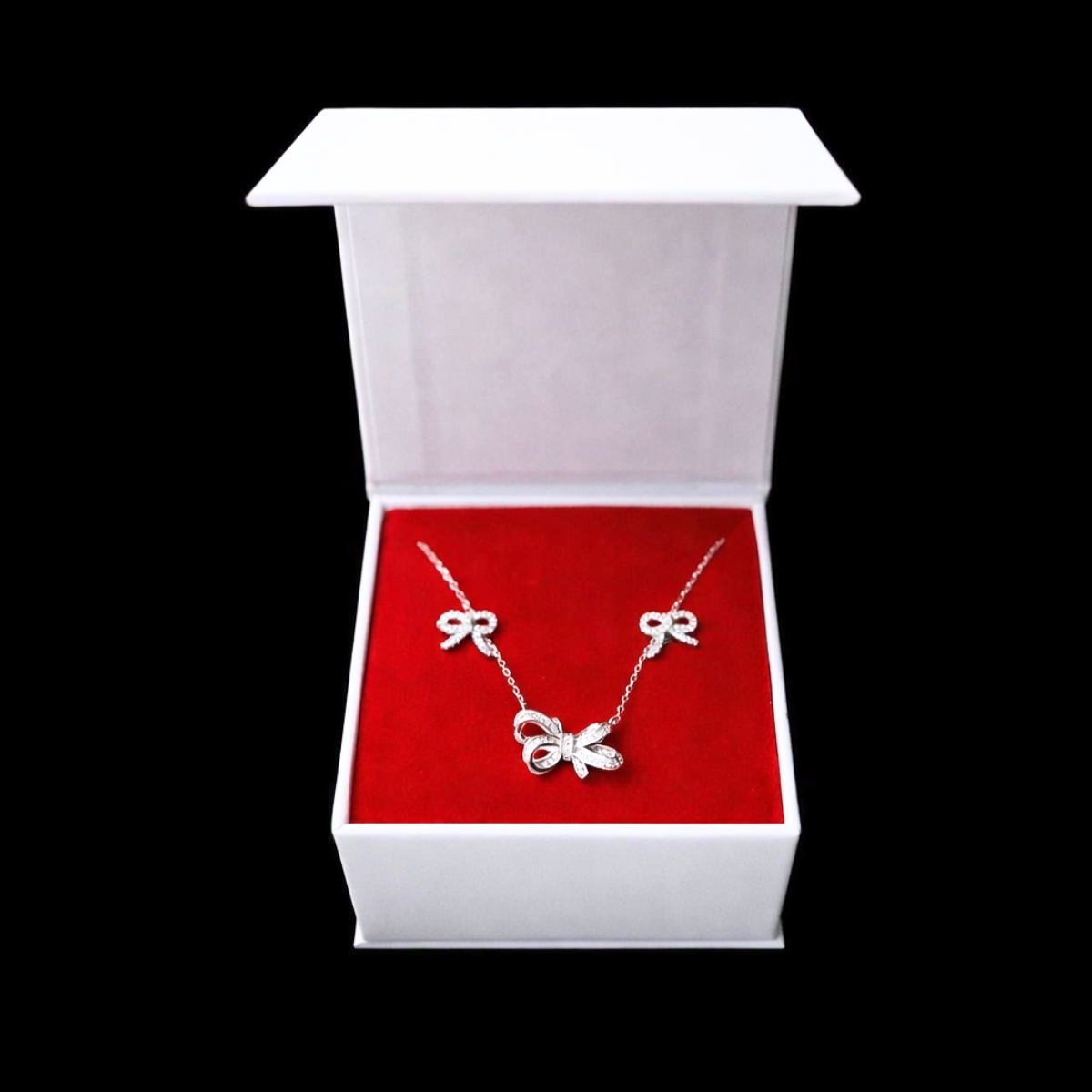 Set cadou dama fundita Delis, lantisor + cercei argint