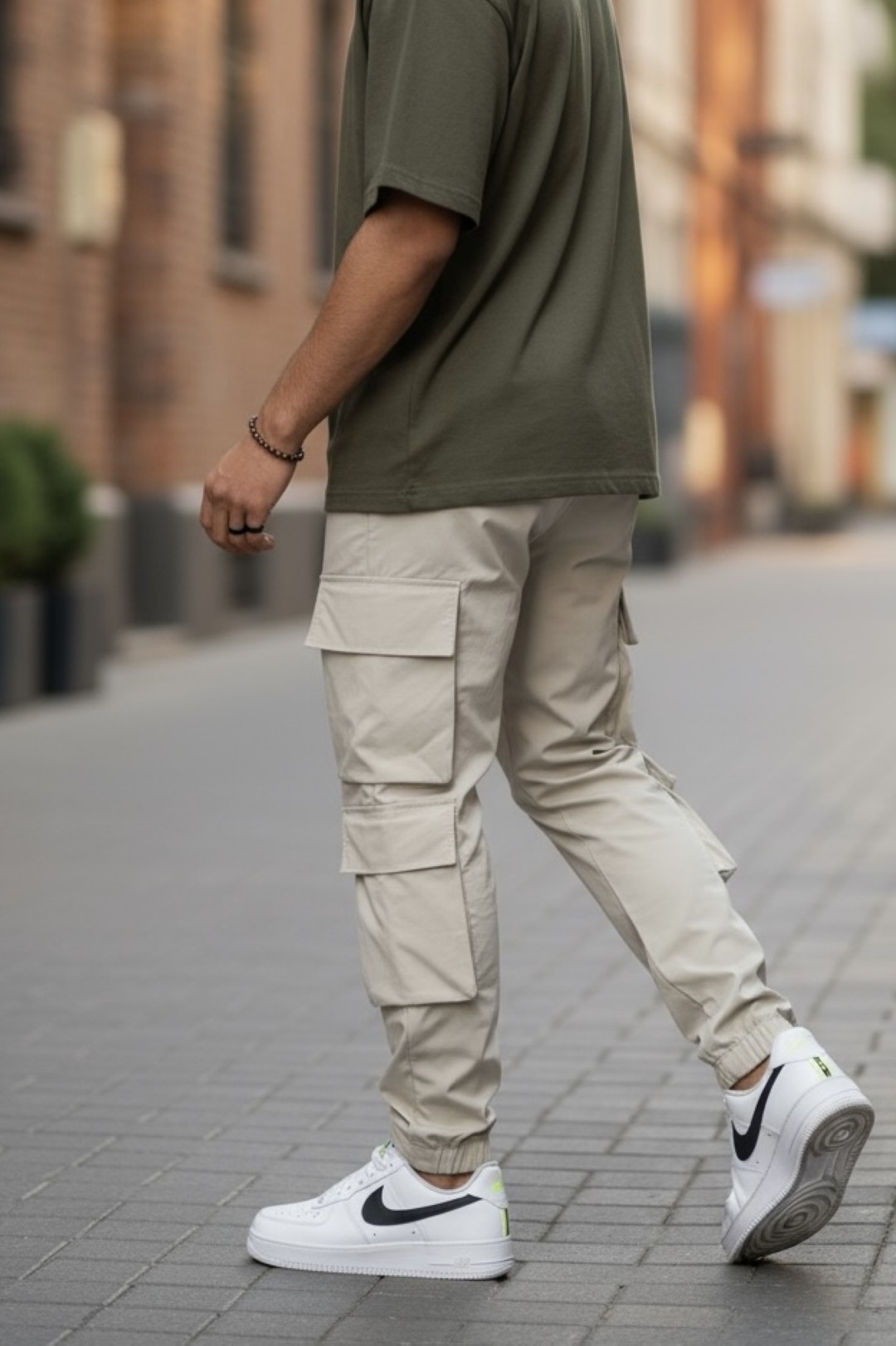 Pantaloni Trening Cargo Conici Bej | Stil & Confort