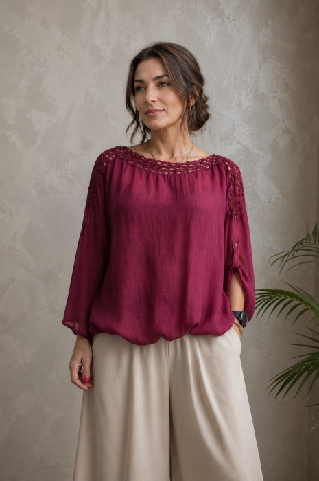 Bluza din matase si vascoza cu dantela pe umeri - magenta