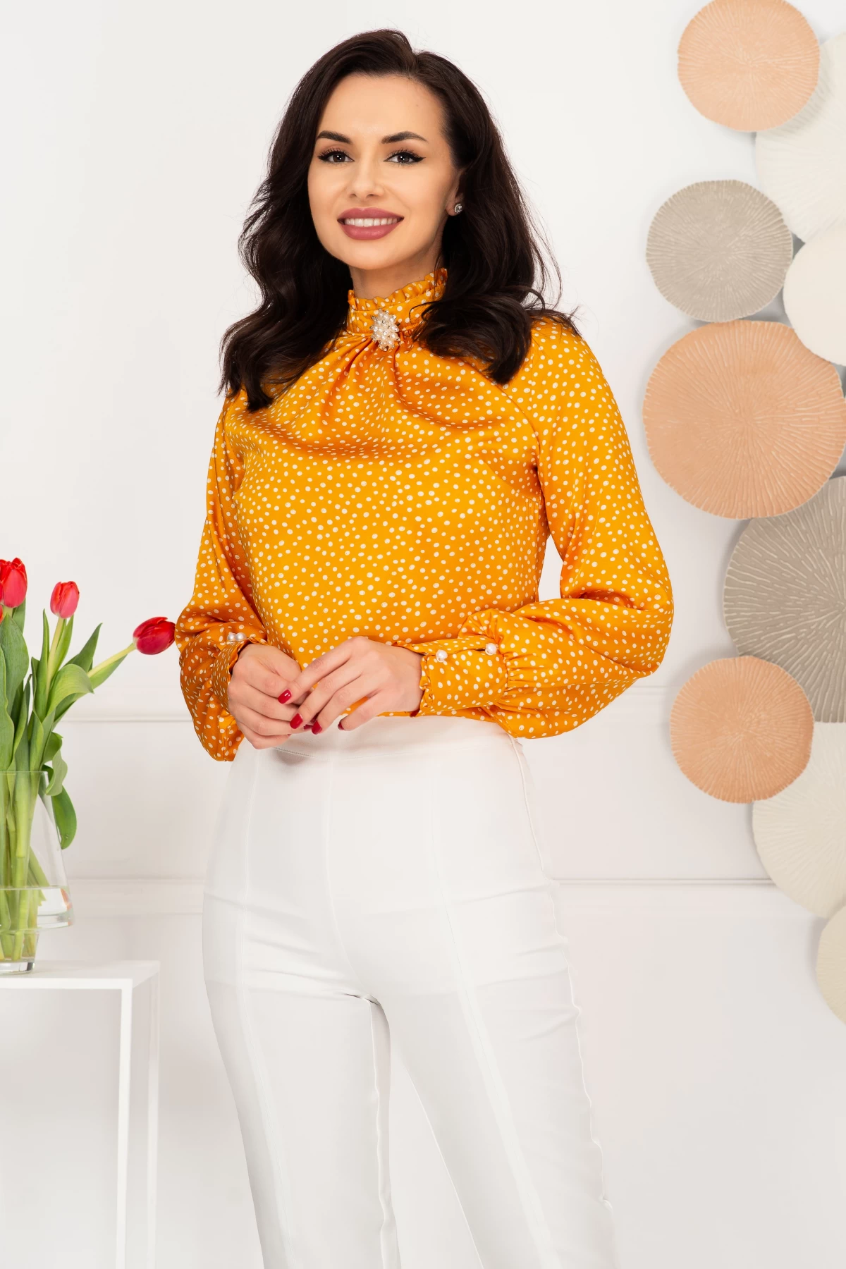 Bluza InPuff Galbenă cu Buline - Eleganță Remarcabilă