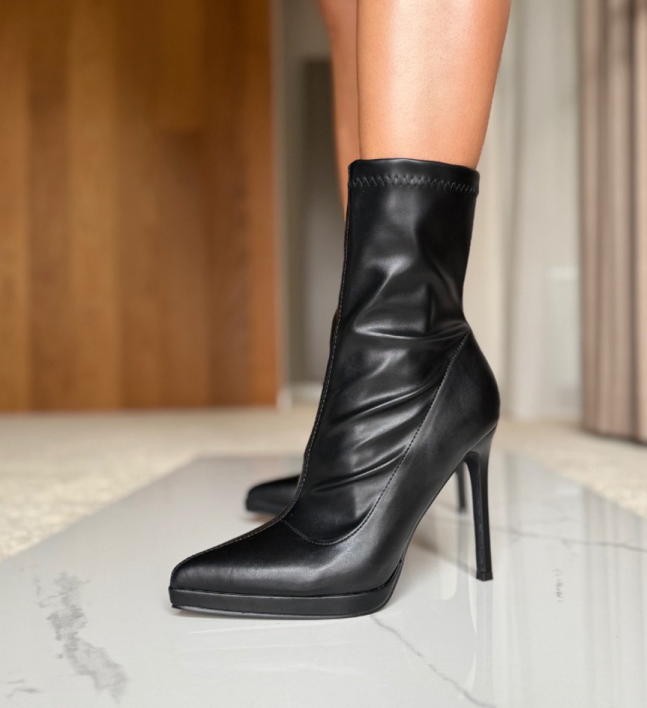 Botine Hamy Negre Depurtat - Eleganță și Confort
