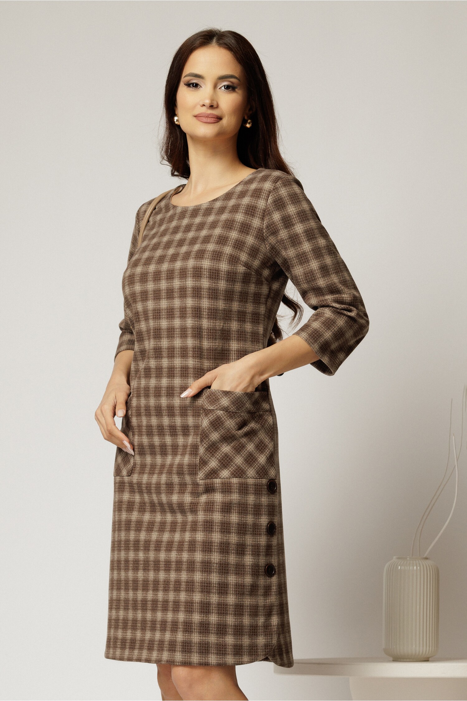 Rochie Midi Bej Carouri Lână Elegantă