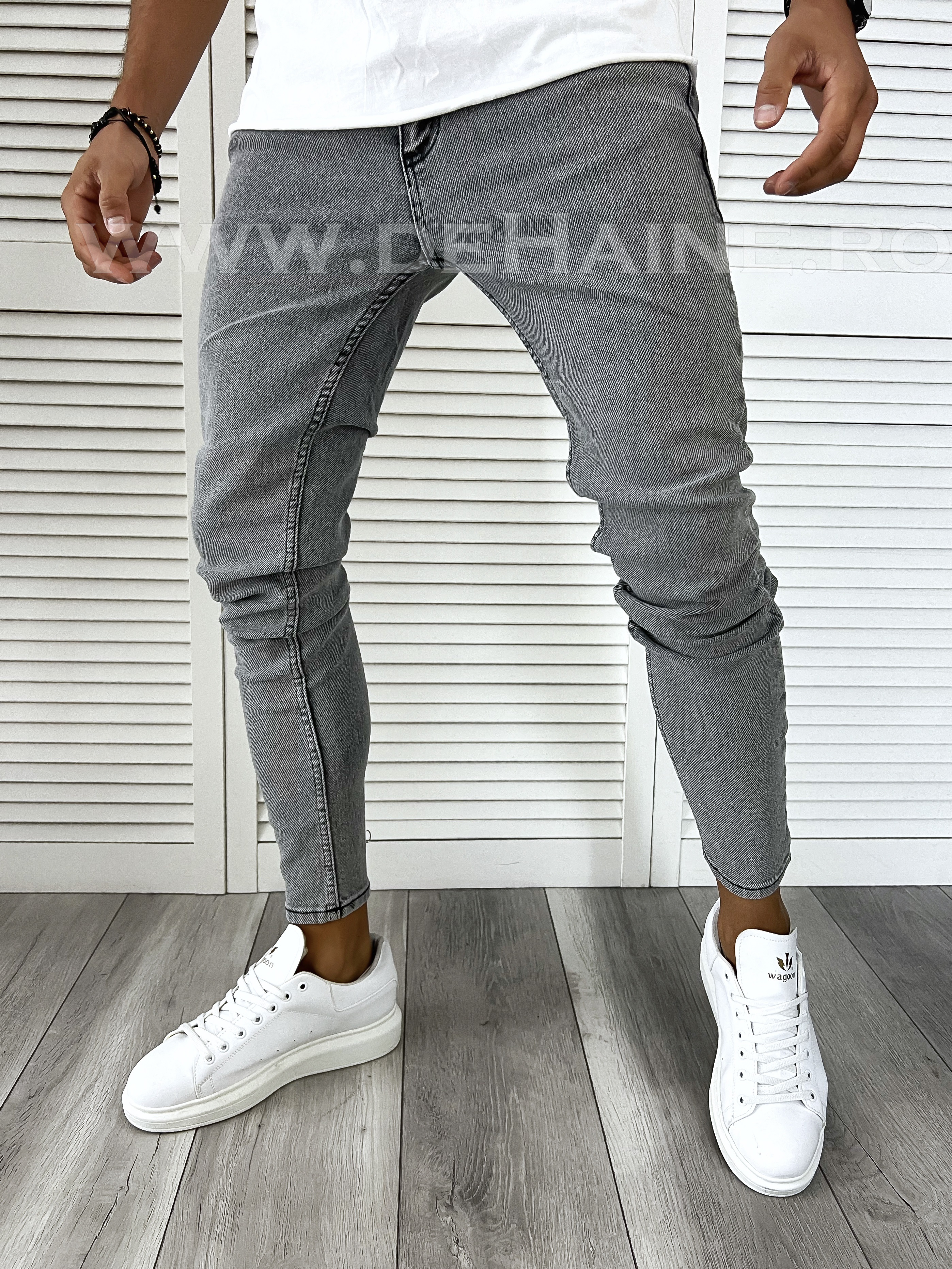 Blugi Barbati Conici Gri Elastan