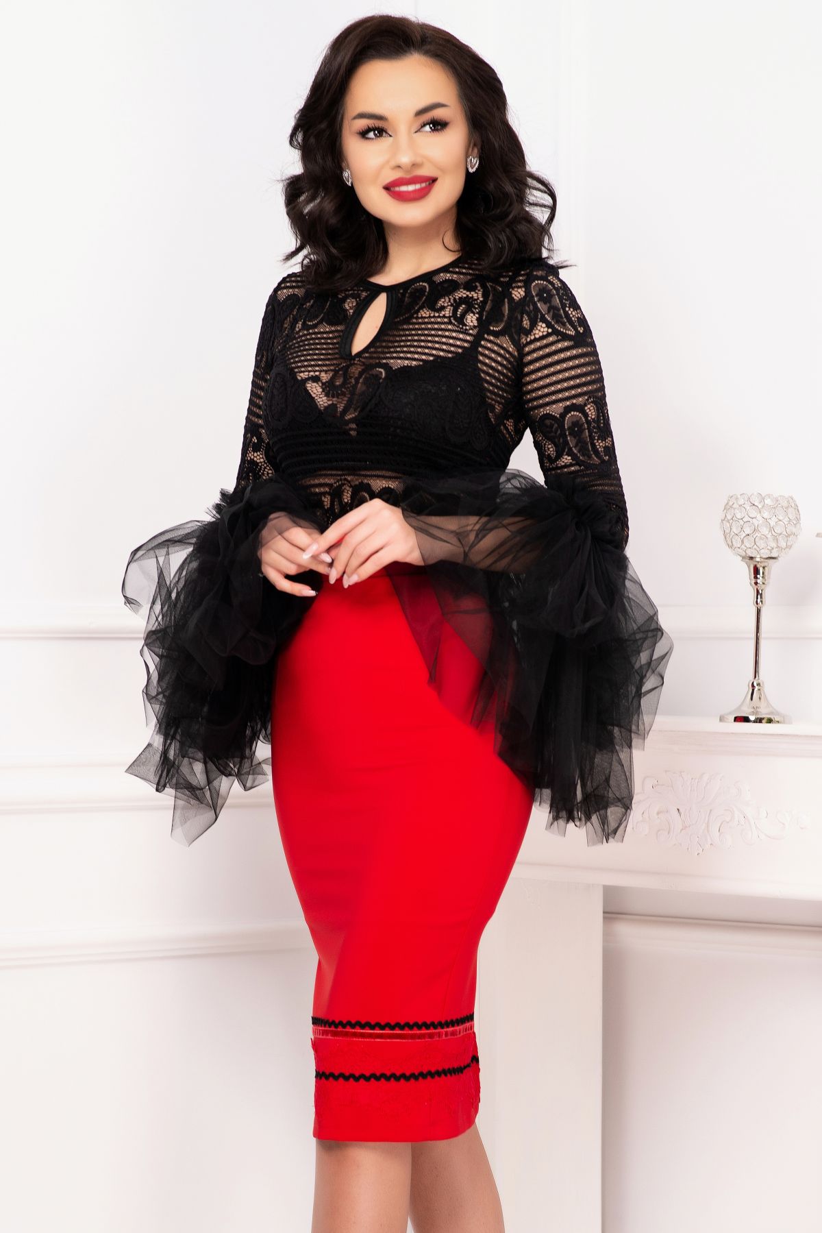 Fusta Legendaria Rosie Eleganta cu Dantela