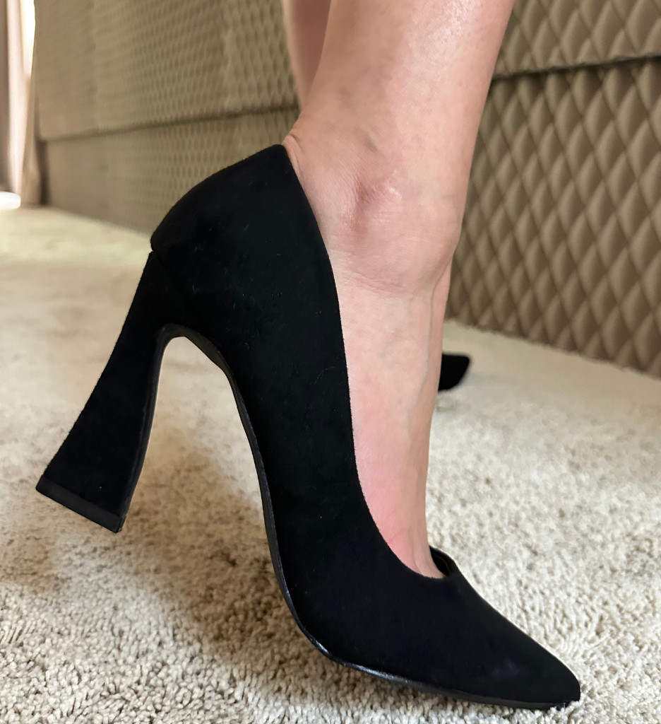 Pantofi Gherasim Negri cu Toc Eleganți