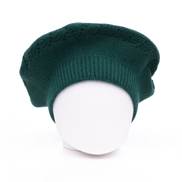 Bereta Verde cu Braduti Shopika | Model Tricotat