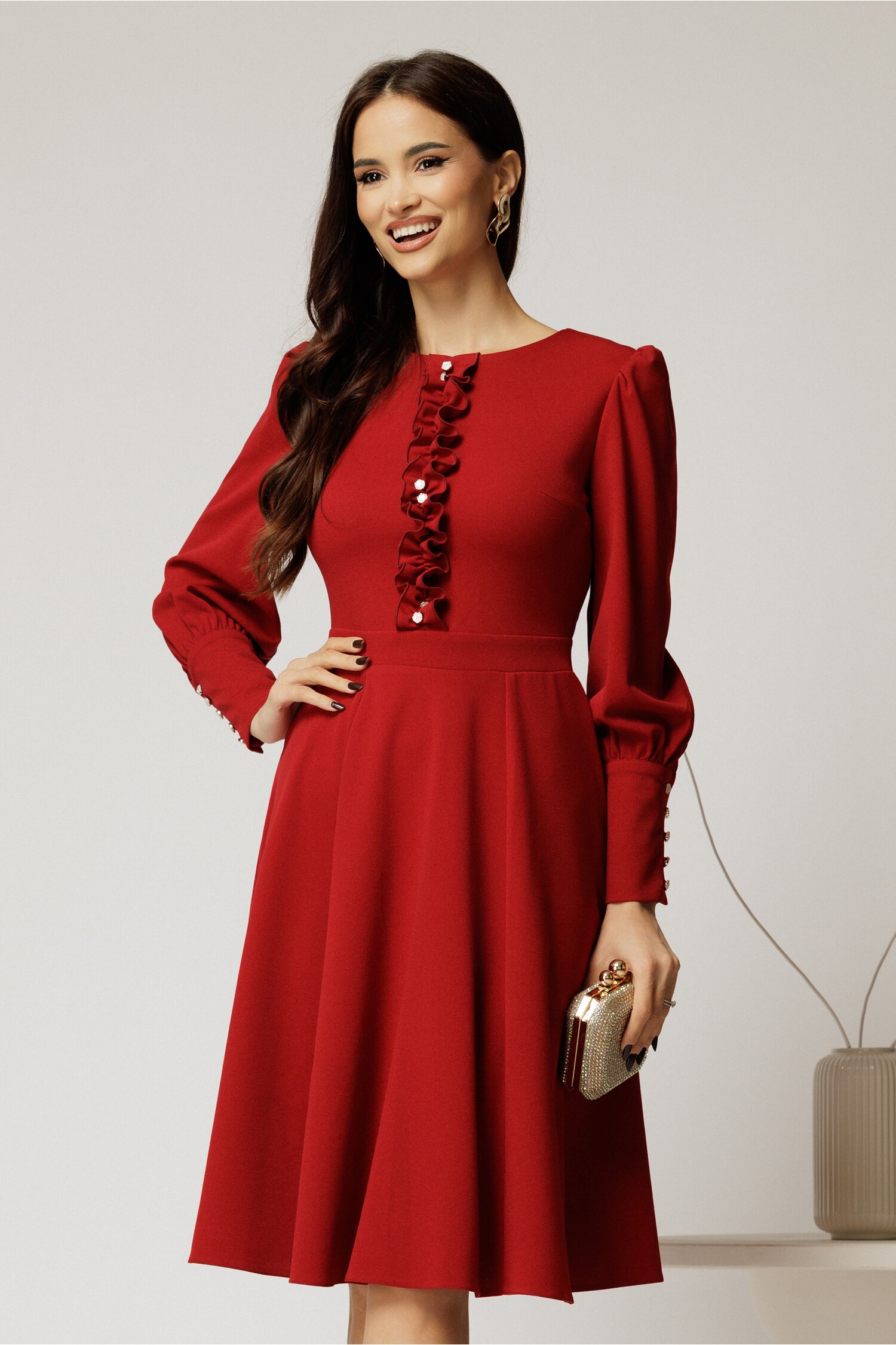 Rochie roșie elegantă DY Fashion cu nasturi bijuterie