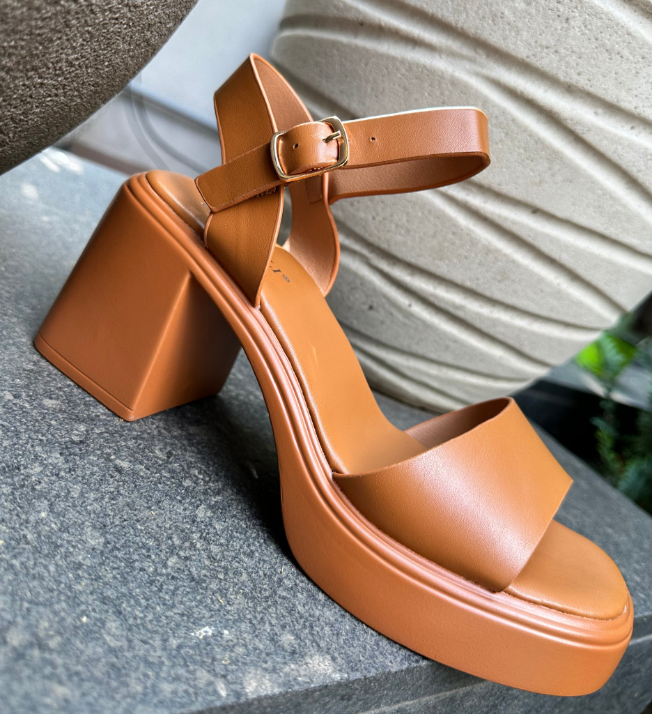 Sandale Dama Thomas Camel - Eleganță și Confort