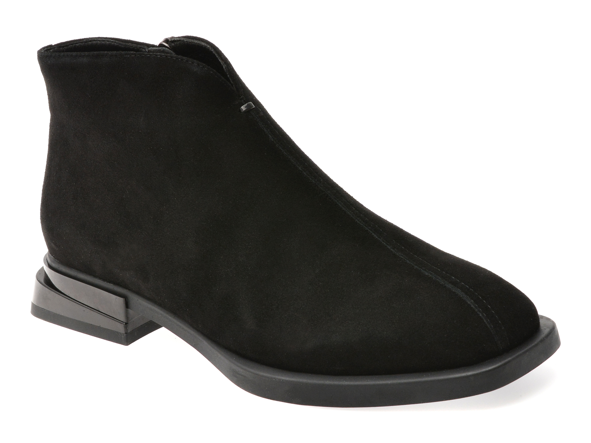 Ghete GryXX Negre din Piele Întoarsă - Eleganță