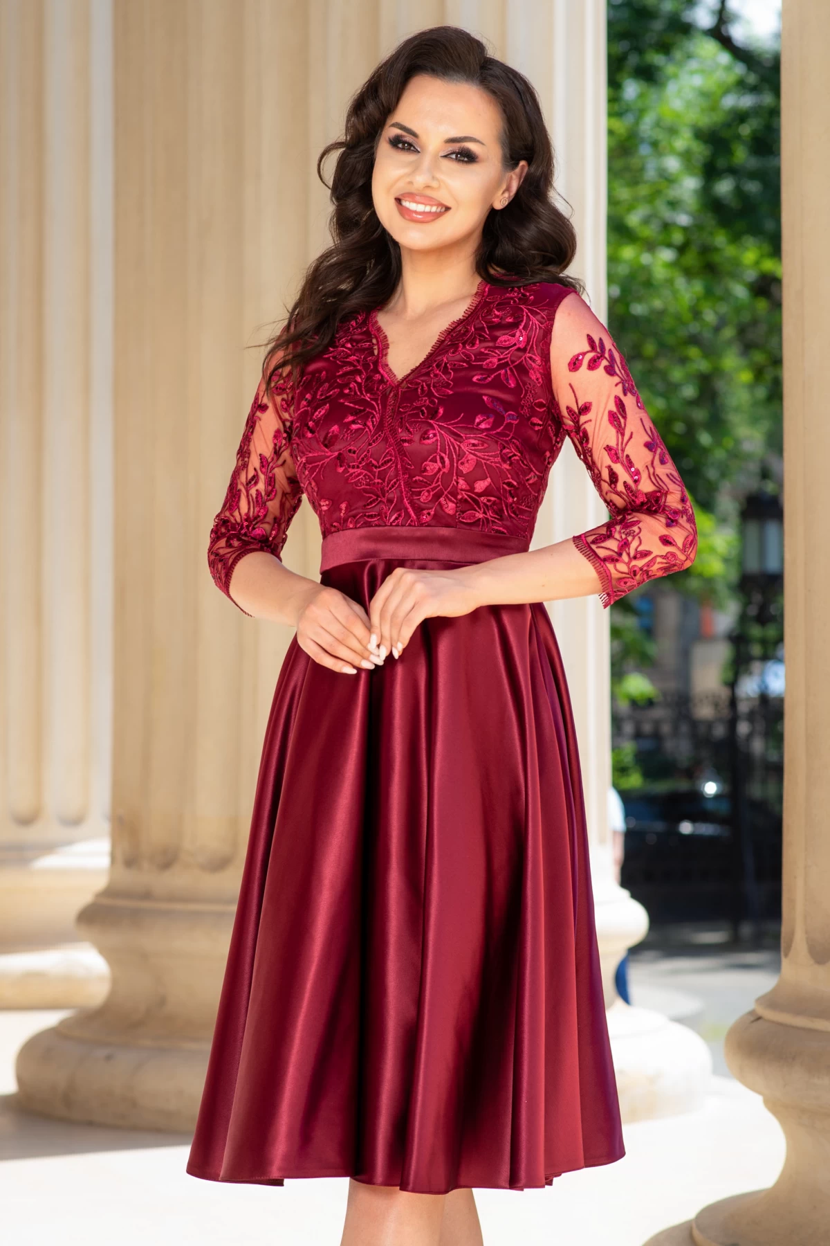 Rochie eleganta midi in clos Inna bordo