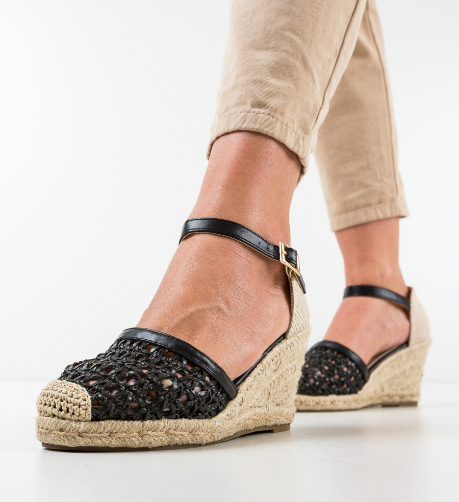 Sandale Platforme Mali Negre - Eleganță și Stil - imagine 2