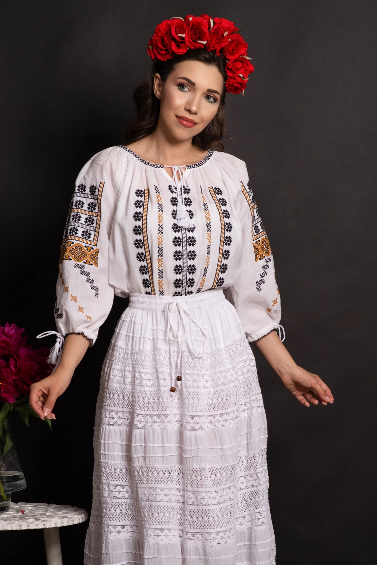 Ie Traditionala Elvira - Comfort si Stil Autentic - imagine 1