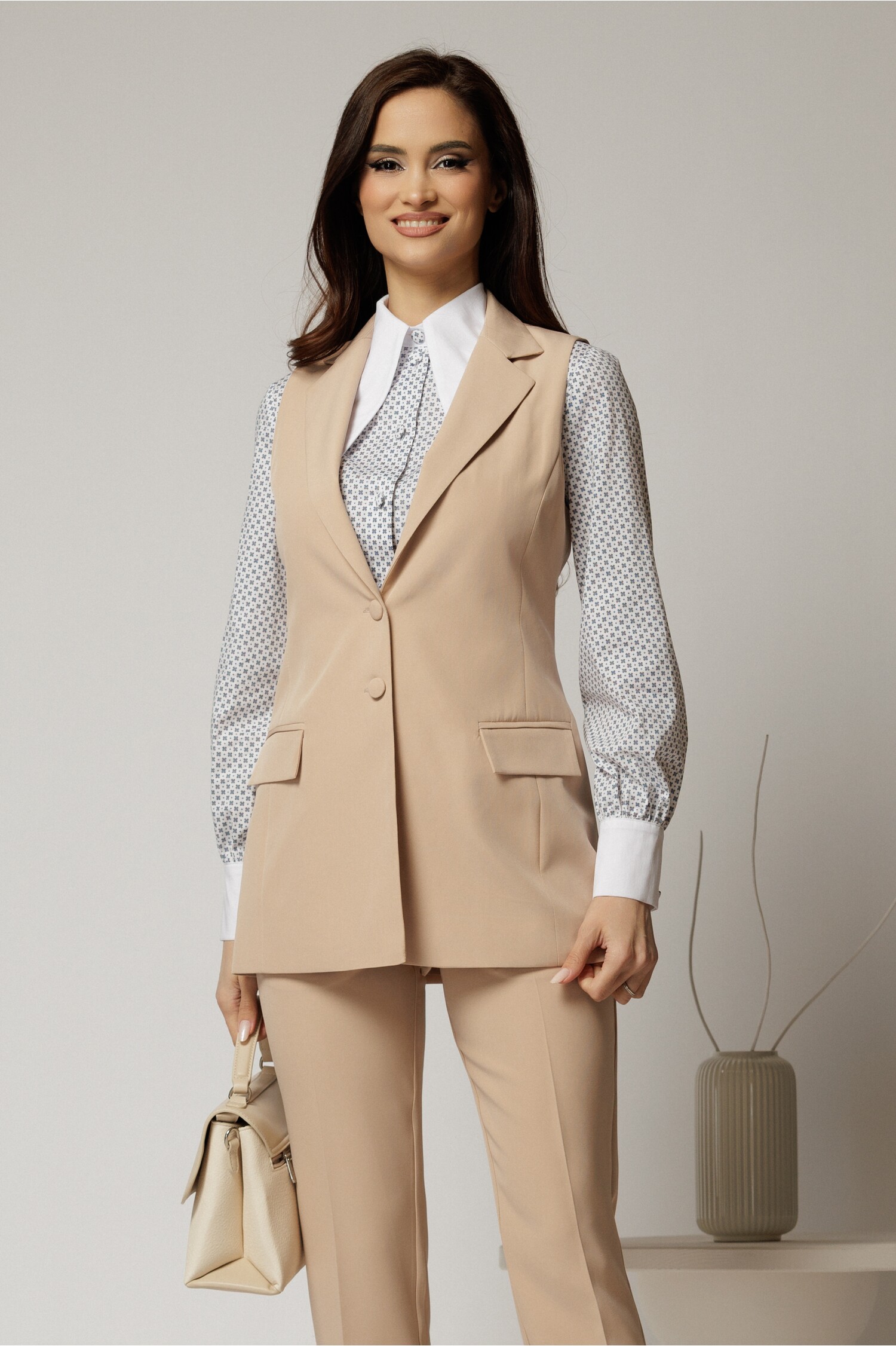 Vesta DY Fashion Bej Office cu Croi Cambrat