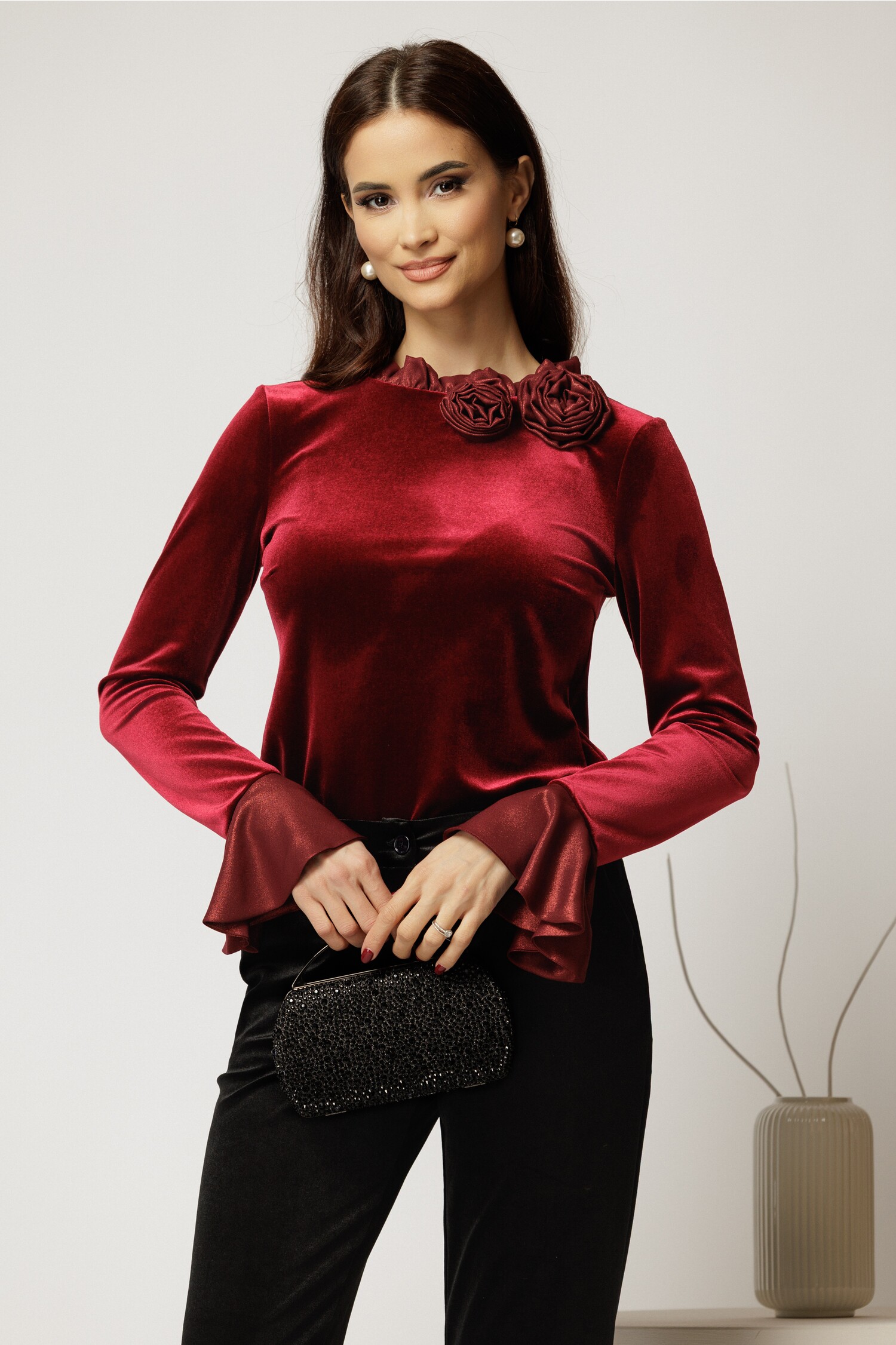 Bluza Catifea Bordo cu Detaliu Floral Elegant