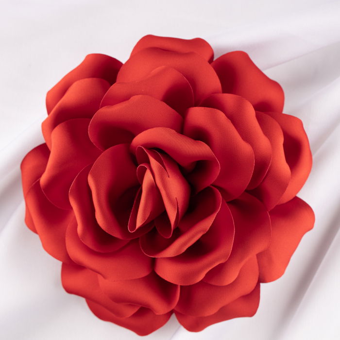 Brosa Floare Roșie Shopika | Accesoriu Elegant