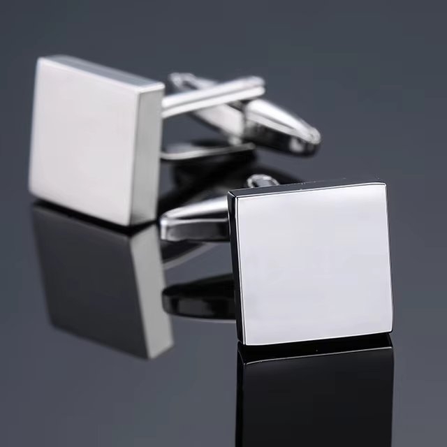 Butoni Camasa Argintii Picadili - Eleganță Asigurată