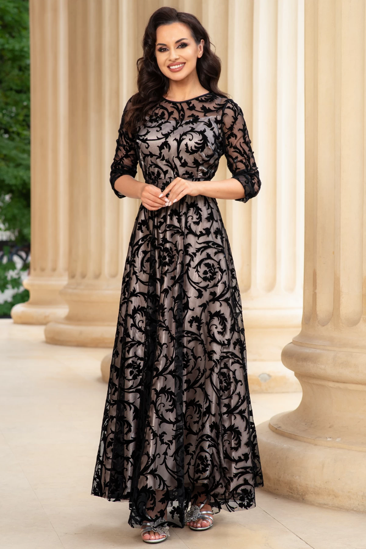 Rochie de seara lunga Francesca cu frunze din catifea si dublura bej