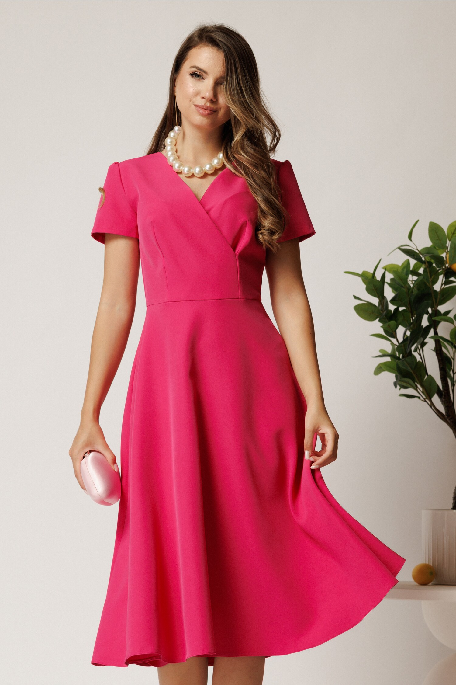 Rochie Midi Fucsia Clos - Eleganță și Stil