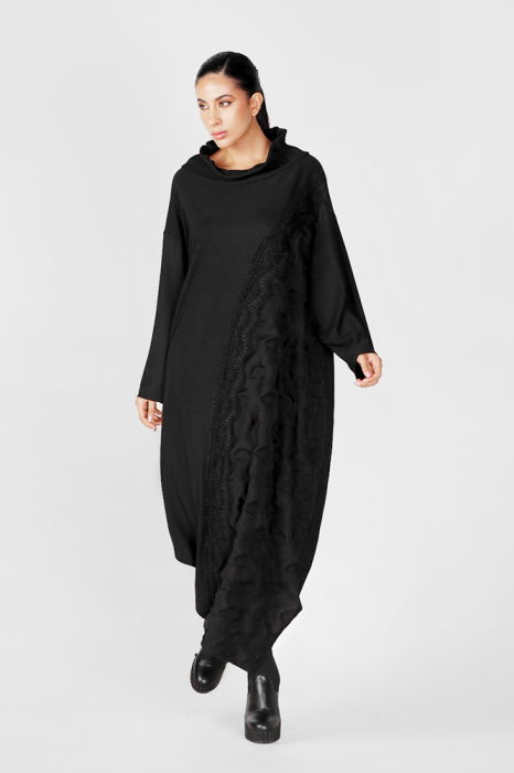 Rochie Neagră Oversize cu Dantelă H-4