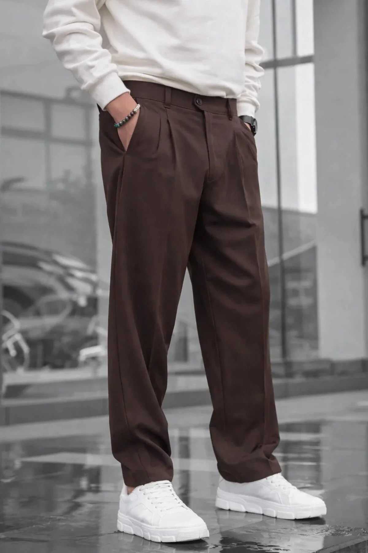 Pantaloni barbati casual  croiala lejera  maro B01