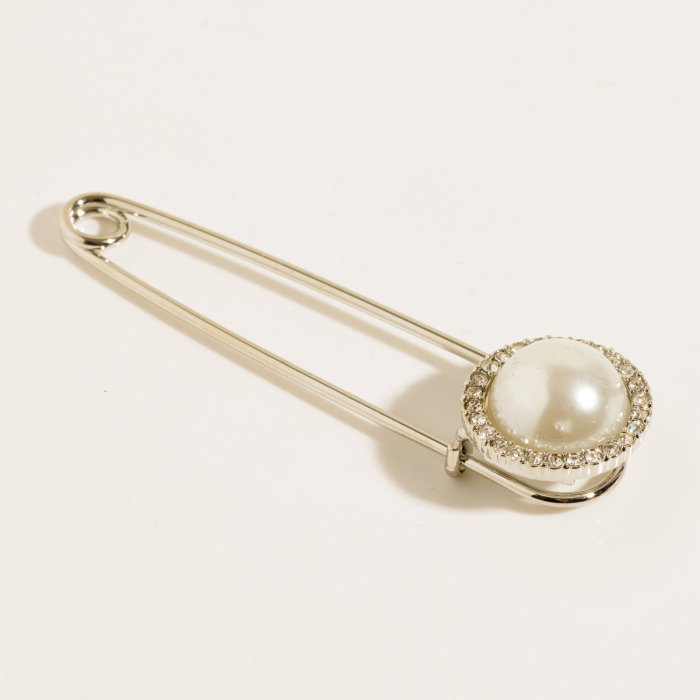 Brosa Argintie cu Perla Shopika | Accesorii Elegante