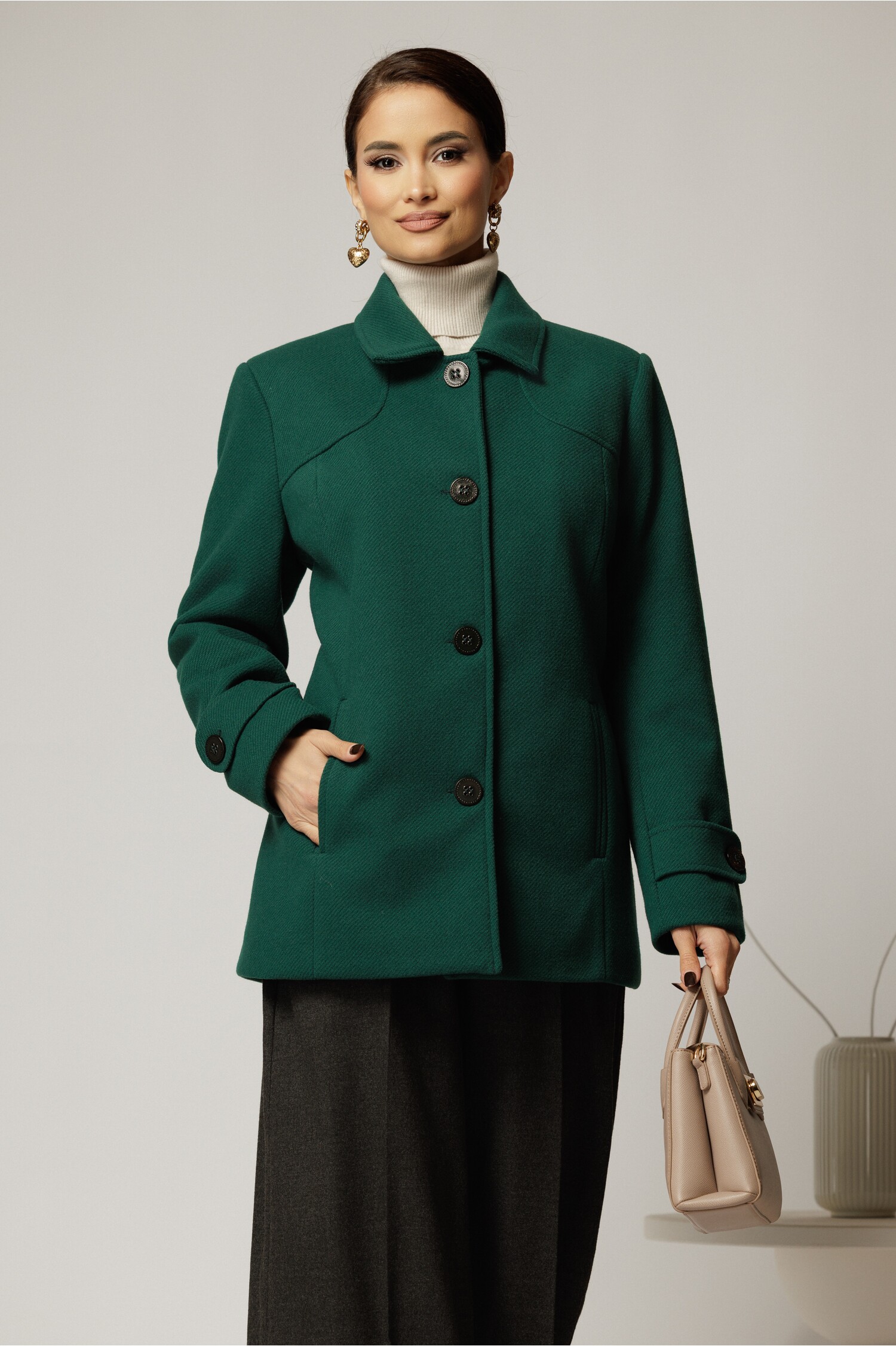 Palton Scurt Verde Lână - Căldură și Stil