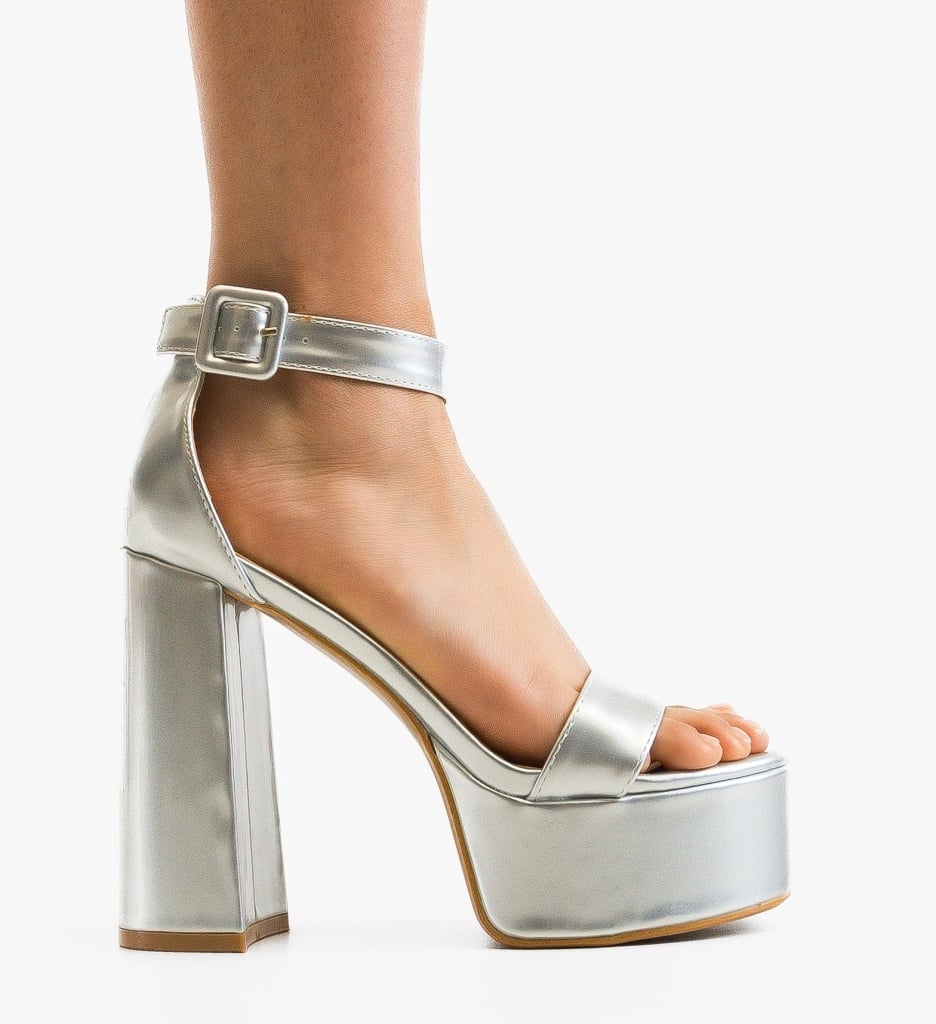 Sandale cu toc Butts Argintii – Eleganță și Stil
