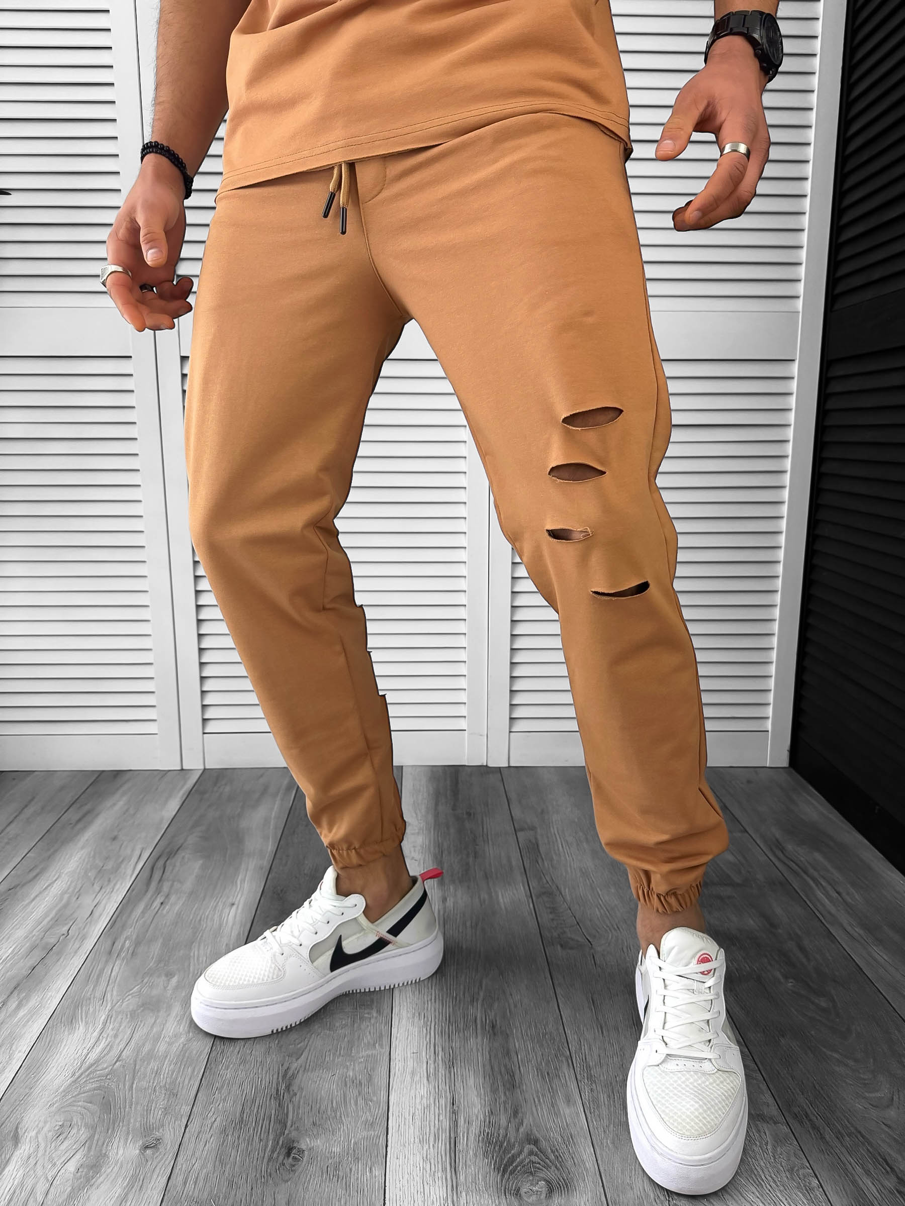 Pantaloni Trening Maro Conici - Stil și Confort