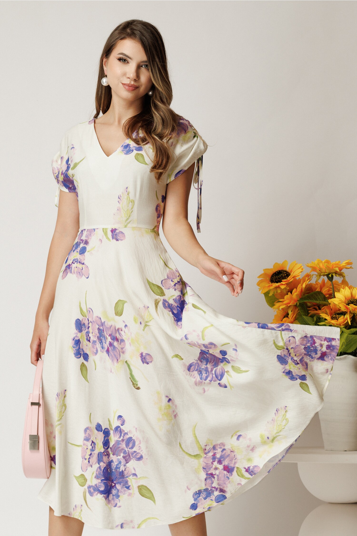 Rochie Viscosă Florală Midi Elegantă cu Croi Cloș