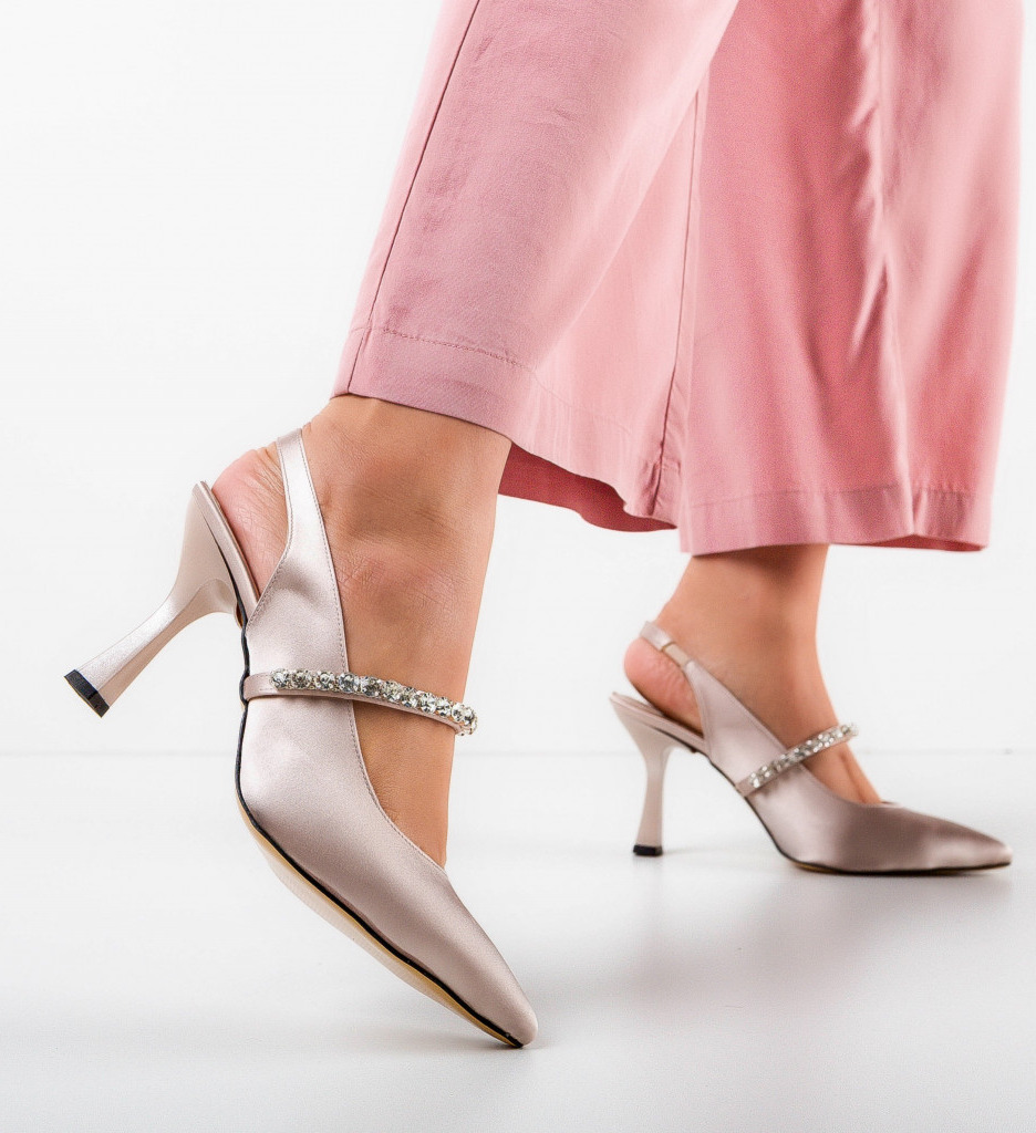 Pantofi Giucale Bej cu Toc - Eleganță și Stil - imagine 2