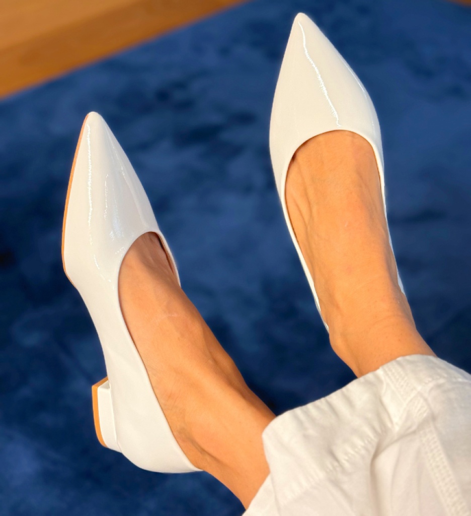 Balerini Zaina Albi - Confort și Eleganță
