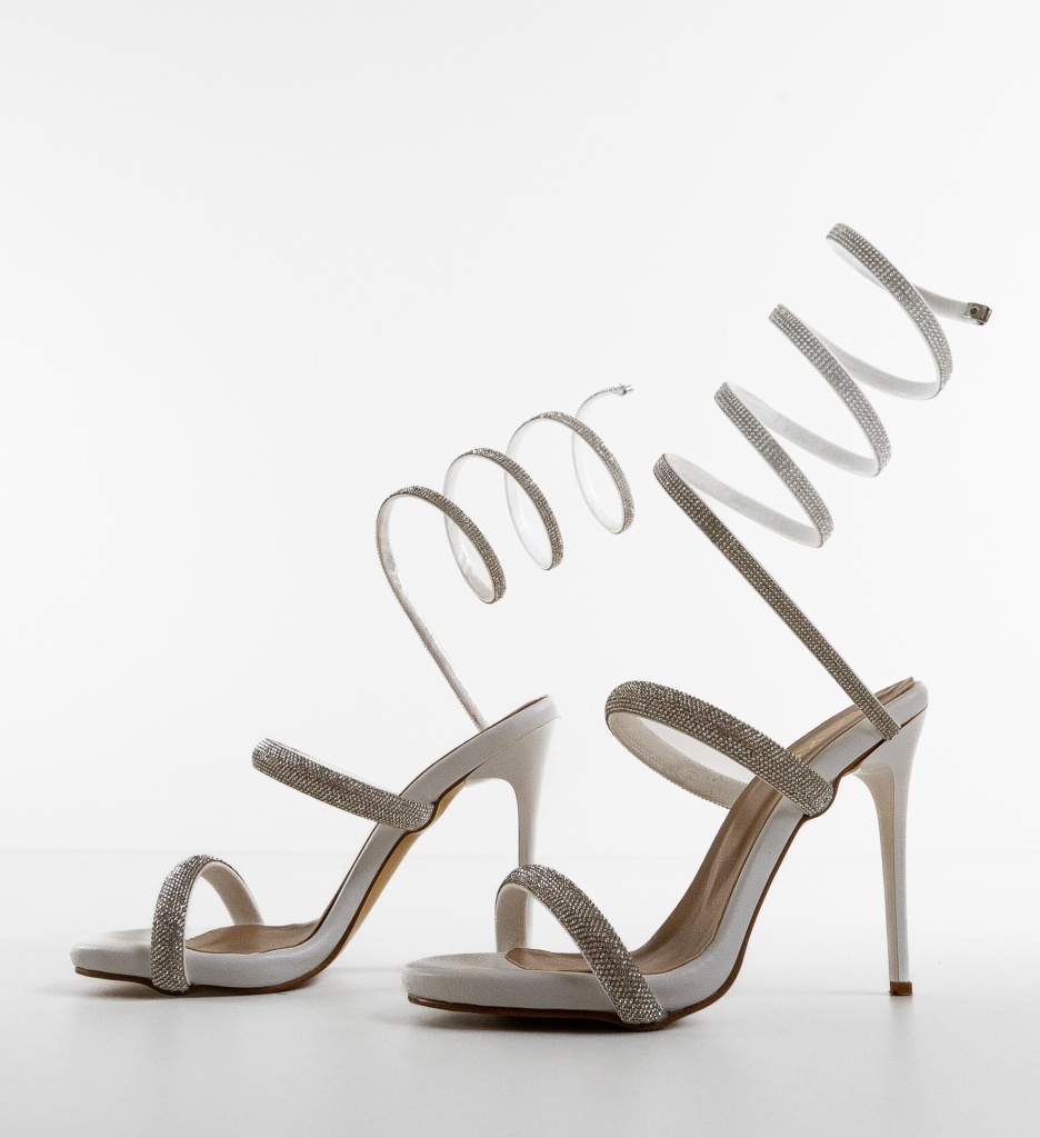 Sandale Tarkom Albe cu Toc - Eleganță și Stil - imagine 5