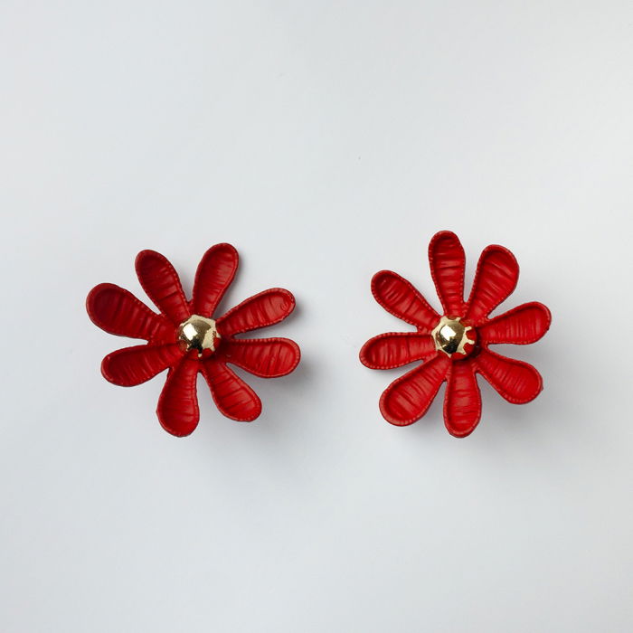 Cercei Floare Rosu Mat Shopika | Eleganță Garantată