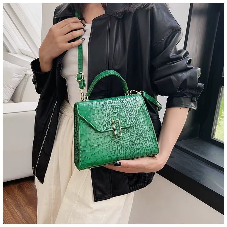 Geanta Dama Delis Verde, Versatila si Eleganta - imagine 2