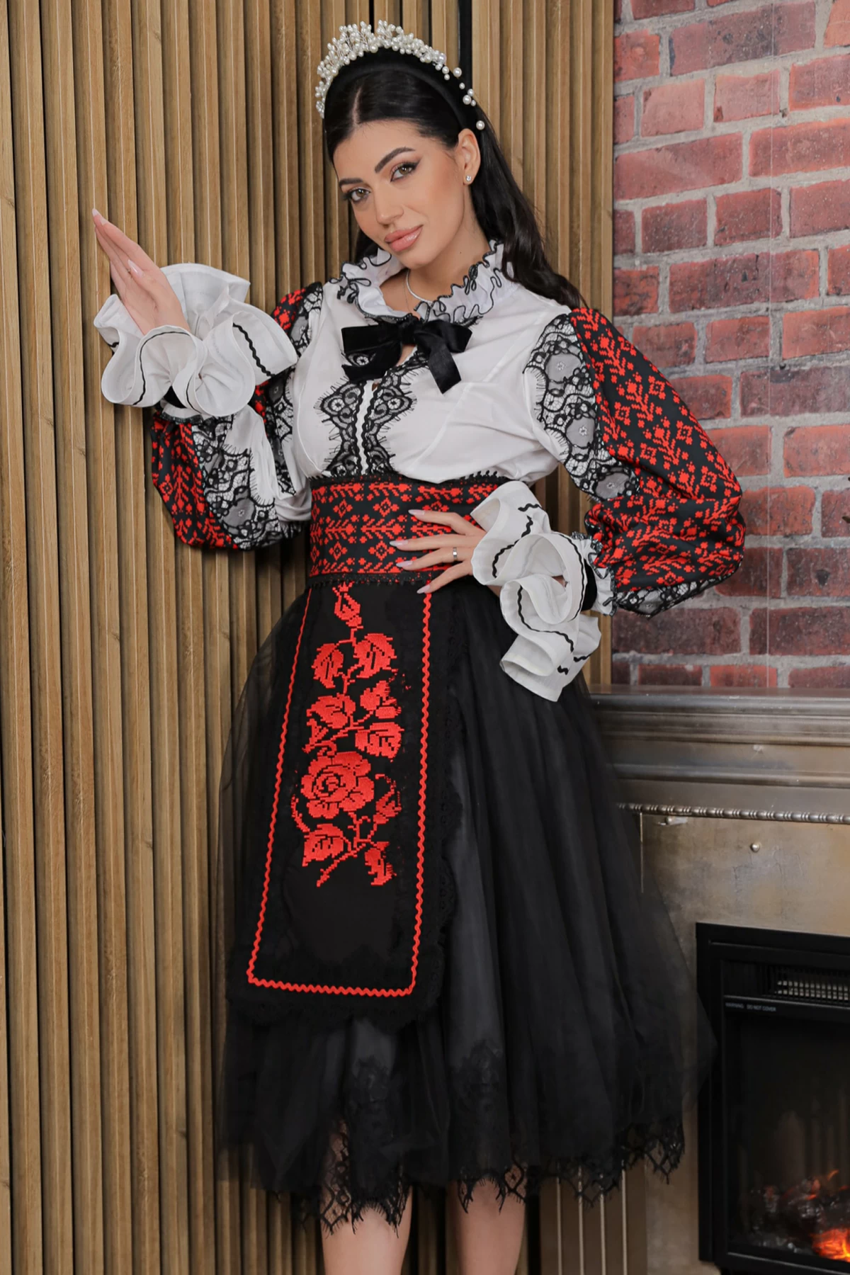 Fota Sânziene Legendaria | Broderie Rosie Artizanală