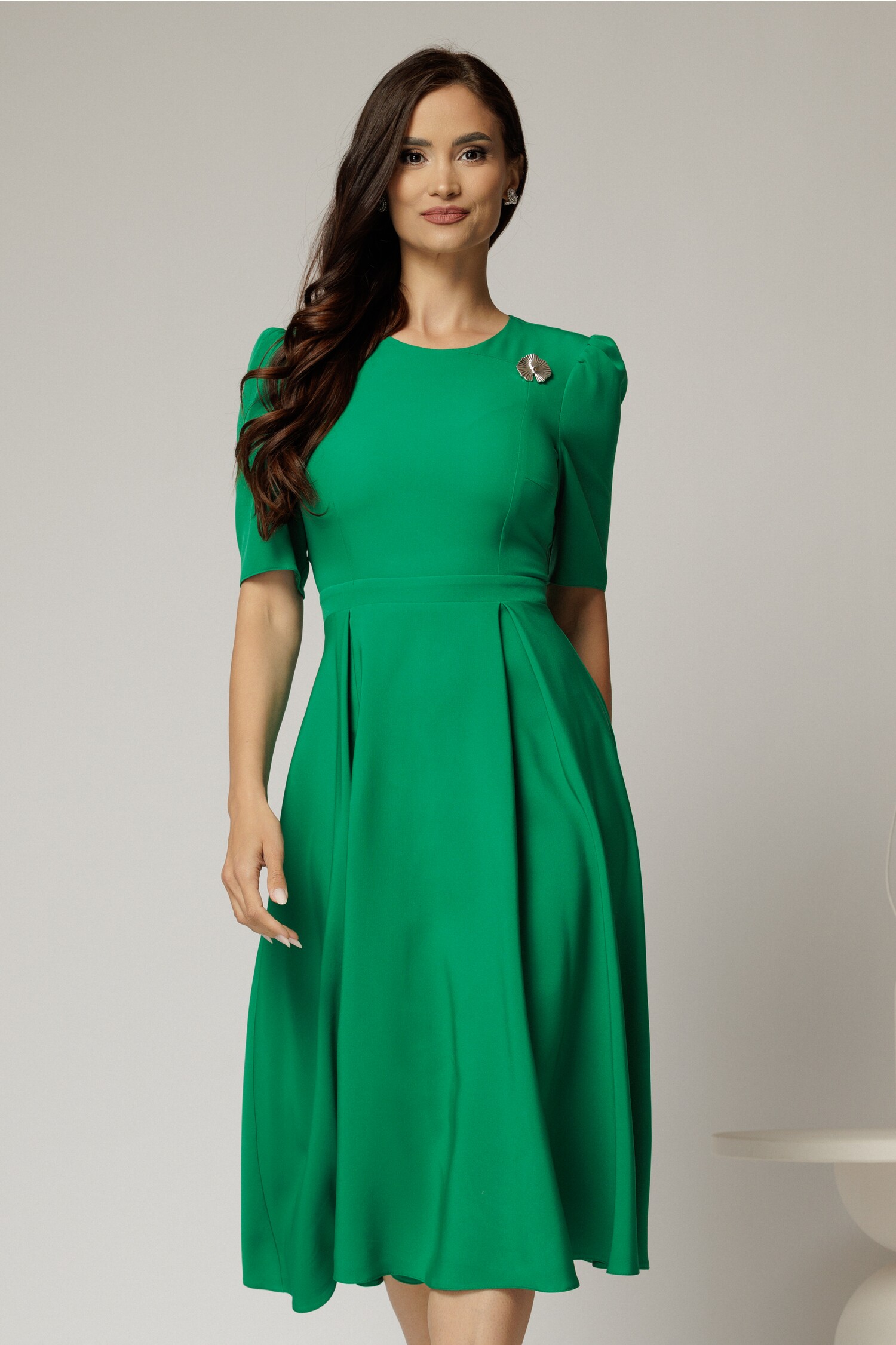 Rochie DY Fashion Verde Midi cu Pliuri și Detaliu la Bust