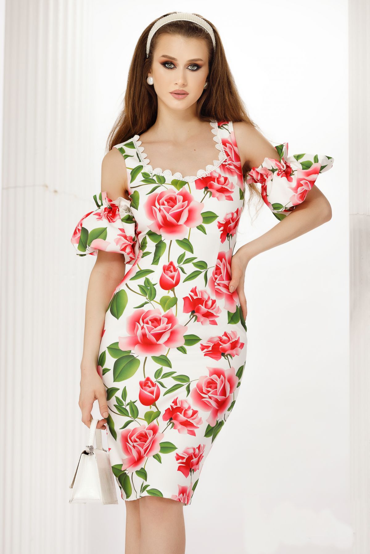 Rochie Fofy Alba cu Trandafiri - Eleganta Versatila