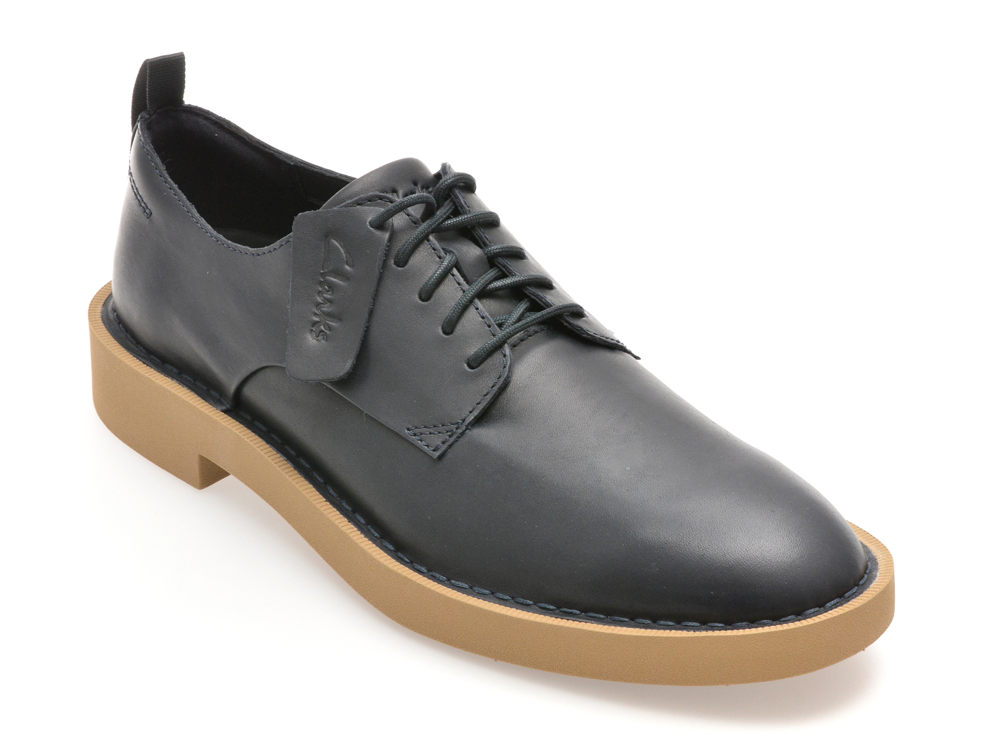 Clarks MARTOCK LACE: Confort și Stil în Piele