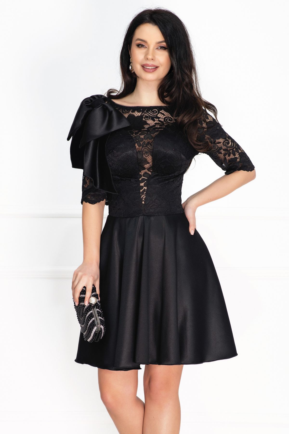 Rochie neagra Chanttal cu funda, elegantă