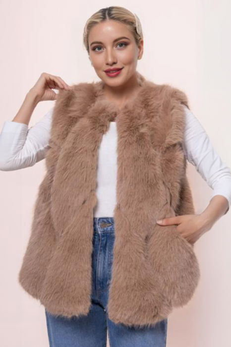 Vesta Blăniță Camel Shopika | Super Pufoasă
