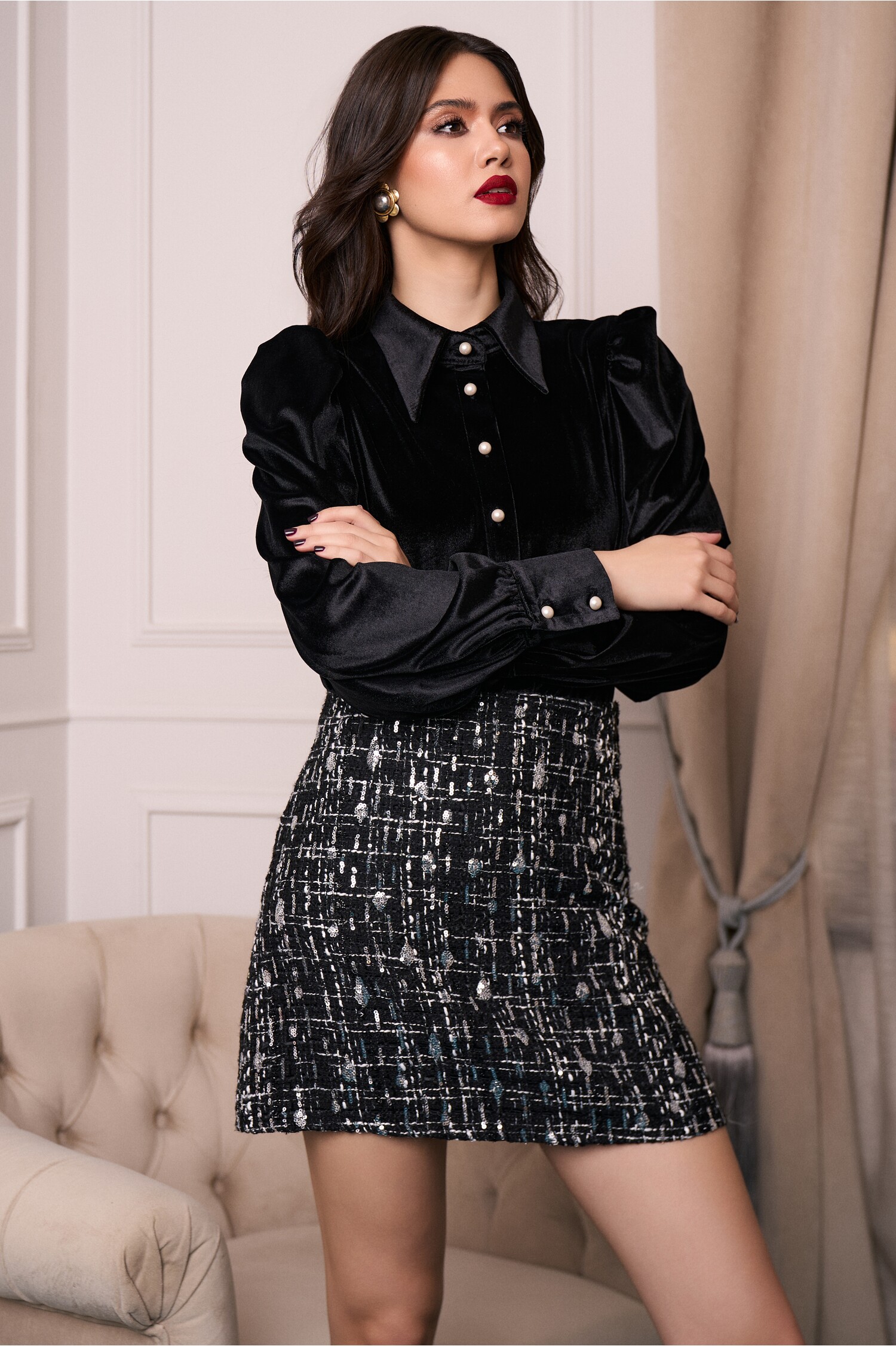 Fusta Tweed Neagră cu Paiete | Stil Elegant